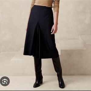 Banana Republic Black Box Pleat Slit A-Line Midi Skirt Career Modest Minimalist